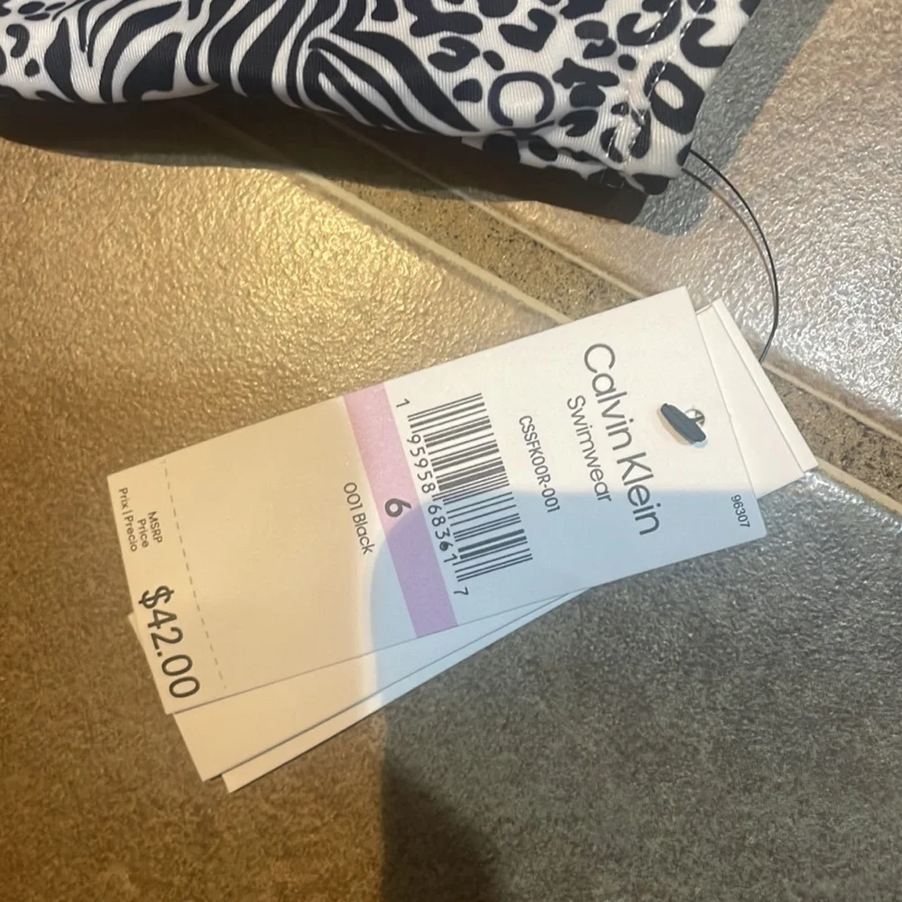 NWT Calvin Klein Anmal Print Swimsuit! 6